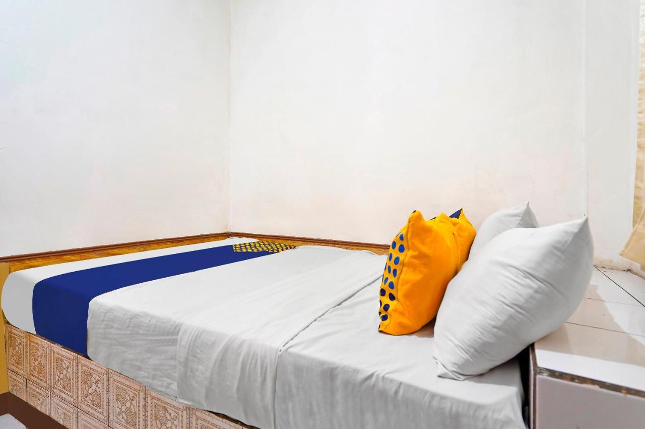 Spot On 91444 Hotel Arimbi Μπαντούνγκ Εξωτερικό φωτογραφία