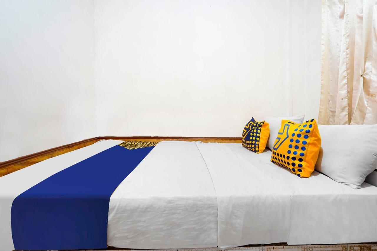 Spot On 91444 Hotel Arimbi Μπαντούνγκ Εξωτερικό φωτογραφία
