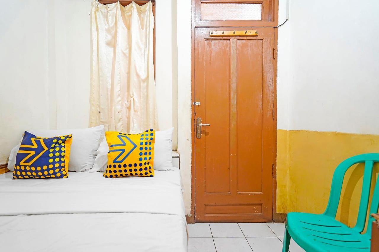 Spot On 91444 Hotel Arimbi Μπαντούνγκ Εξωτερικό φωτογραφία