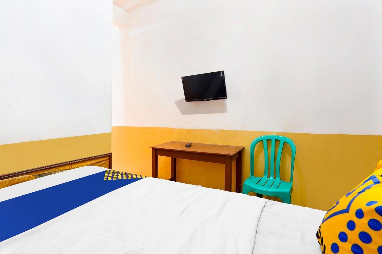 Spot On 91444 Hotel Arimbi Μπαντούνγκ Εξωτερικό φωτογραφία