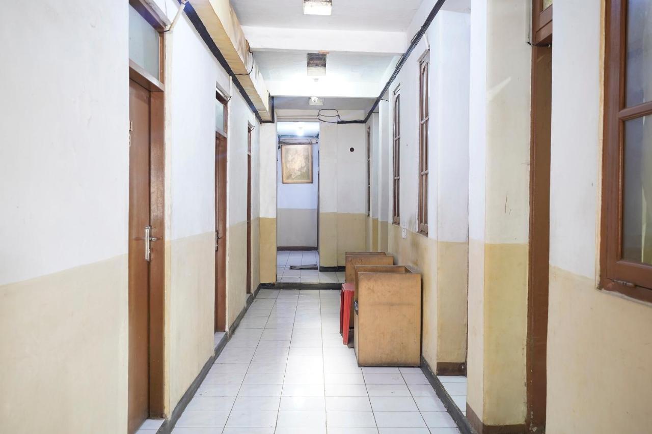Spot On 91444 Hotel Arimbi Μπαντούνγκ Εξωτερικό φωτογραφία