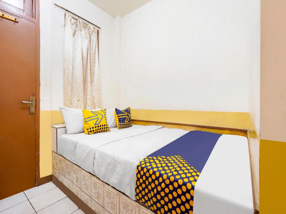 Spot On 91444 Hotel Arimbi Μπαντούνγκ Εξωτερικό φωτογραφία
